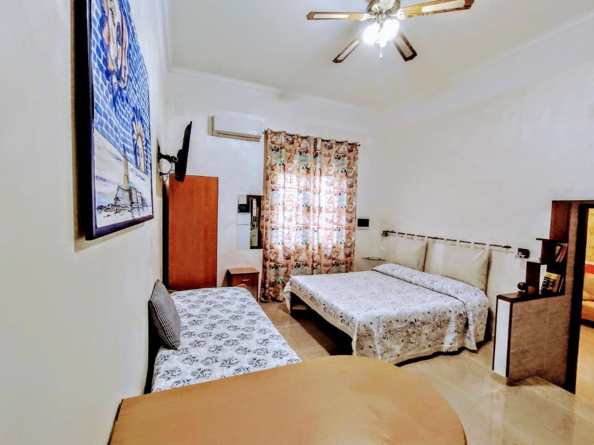Bed & Breakfast Delle Palme Trapani Exteriör bild