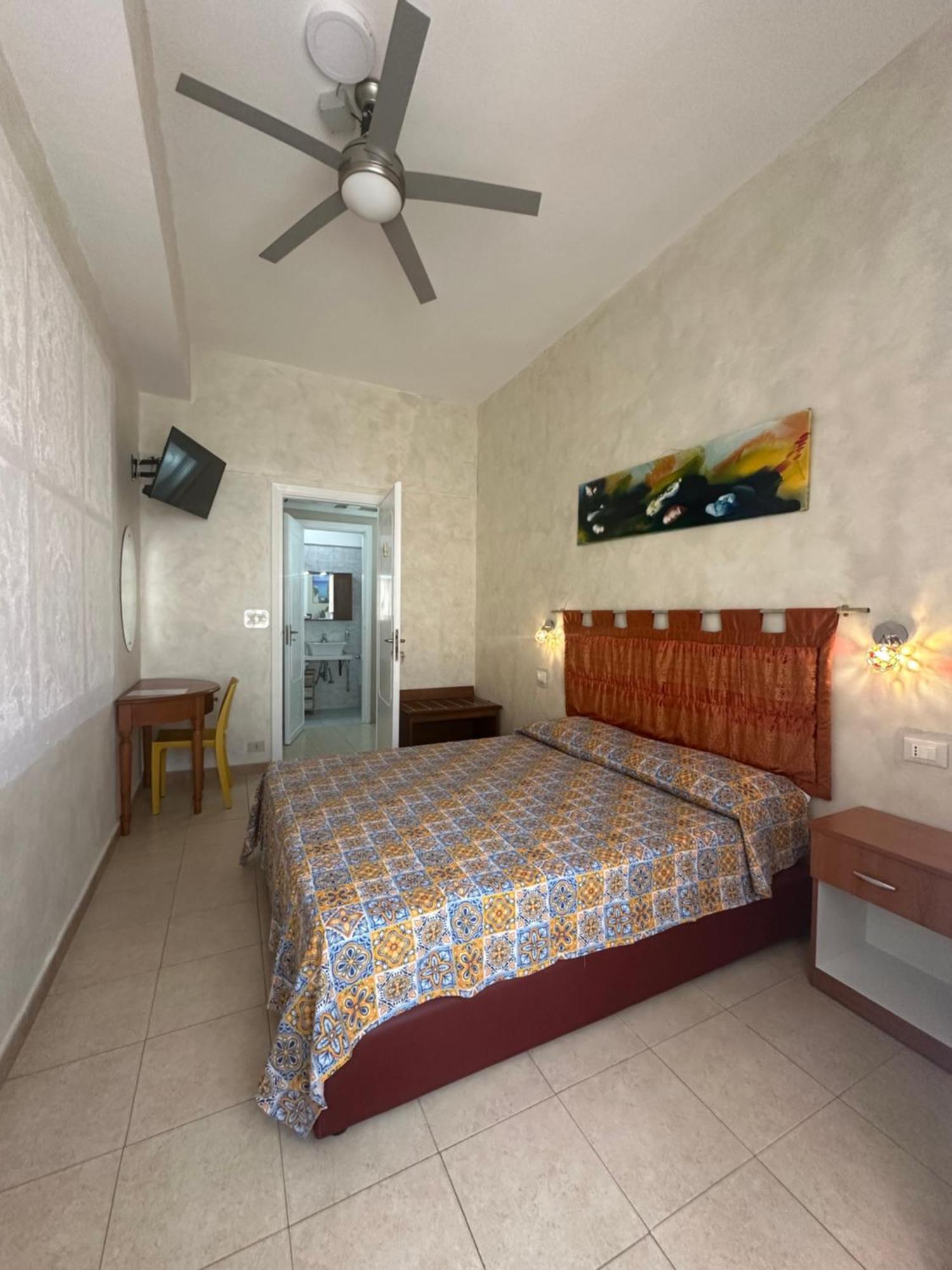 Bed & Breakfast Delle Palme Trapani Exteriör bild