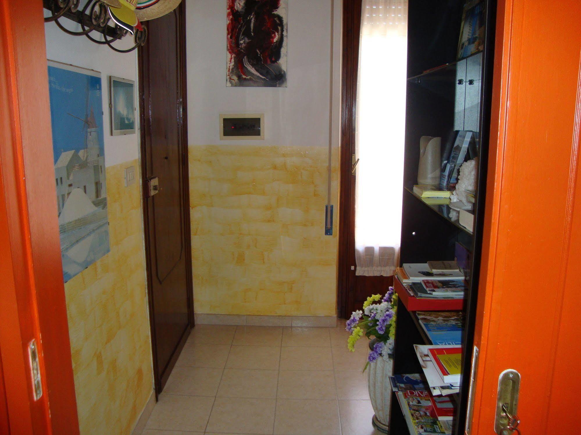 Bed & Breakfast Delle Palme Trapani Exteriör bild