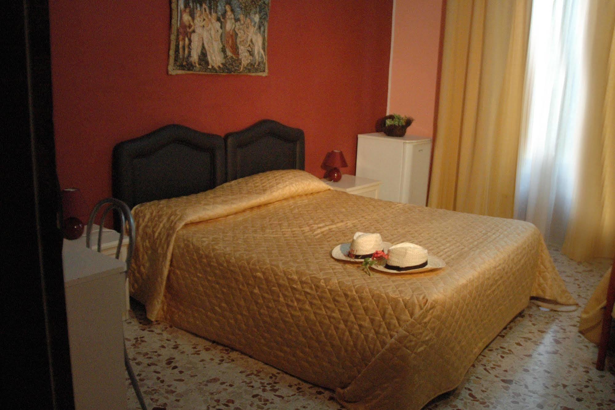 Bed & Breakfast Delle Palme Trapani Exteriör bild