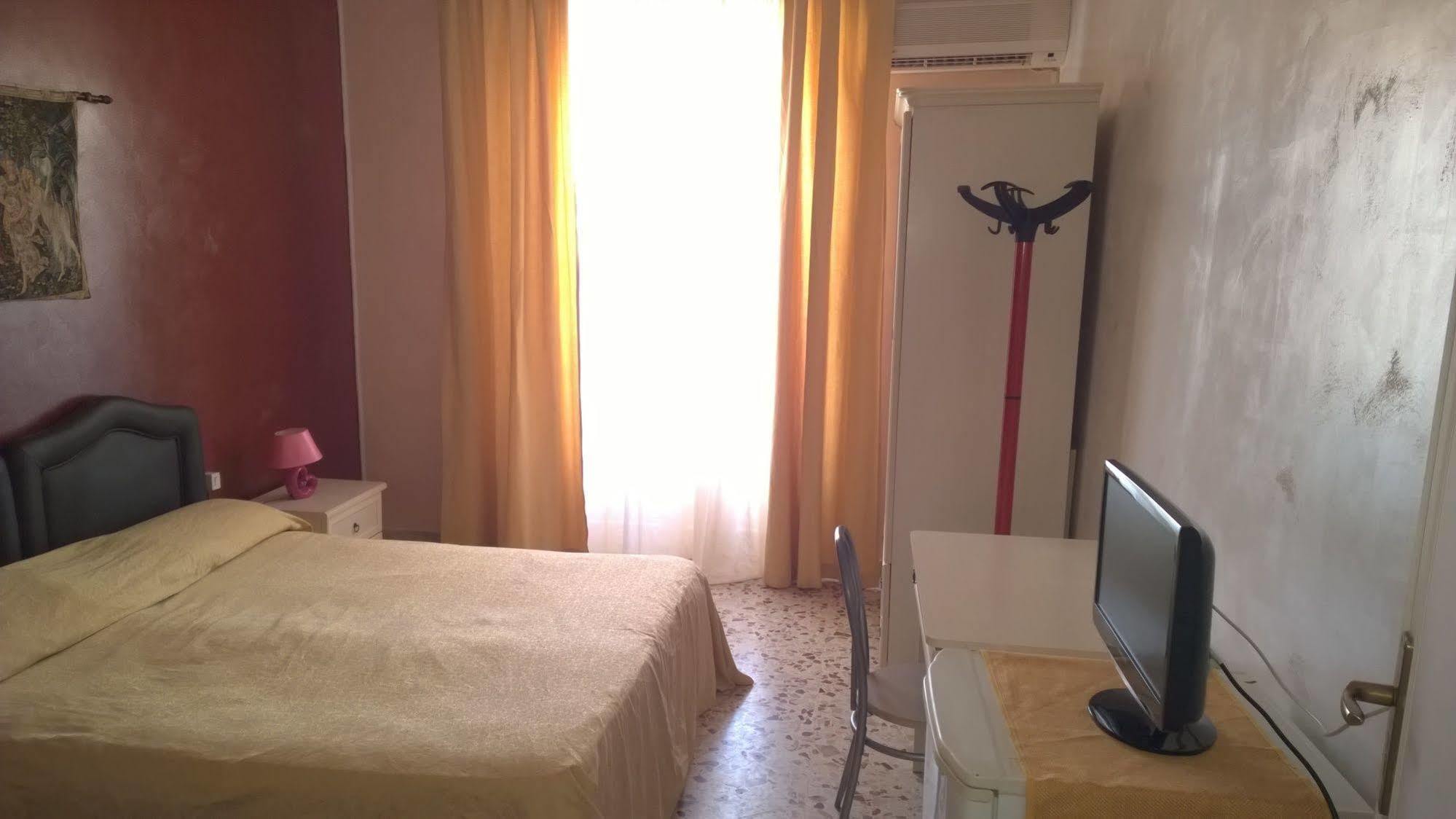 Bed & Breakfast Delle Palme Trapani Exteriör bild
